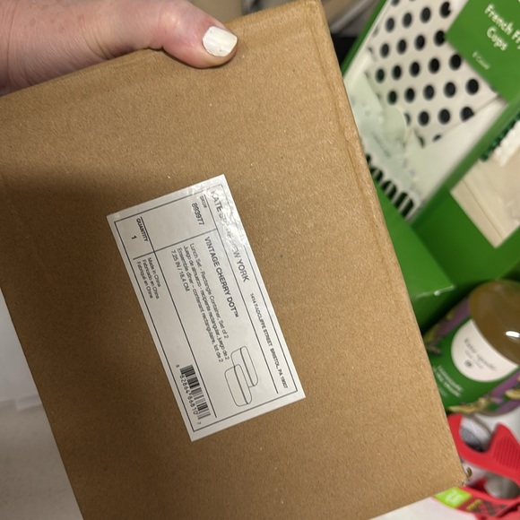 β οΈ Kate Spade Cherry Bento Box set π - Picture 9 of 10